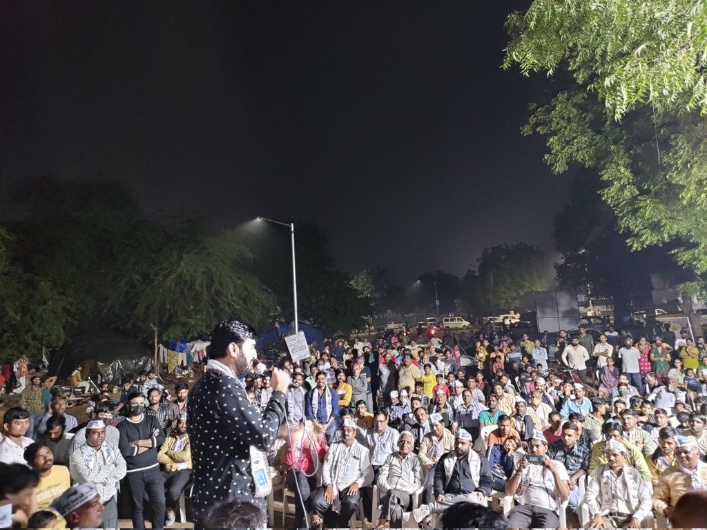 AAPNareshBalyan's tweet photo. यह हवा नहीं, आंधी है !
लगता है दो पुरानी पार्टियों के घर उड़ा ले जाएगी। 

#GandhinagarWithAAP https://t.co/wACZKph8RR
