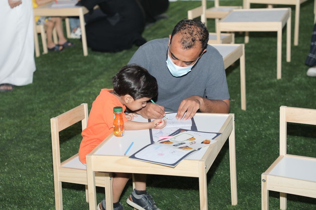 alahsadate's tweet photo. "سوبر تمرة" تلتقي بالأطفال في مهرجان #الأحساء_موطن_التمور و تتفاعل معهم يهدف هذا المشروع إلى تعليم الأطفال أنواع التمور وأيضا العناصر الغذائية ومعلومات هامة بالرسومات و التشكيل .
#جربها_في_موسمها https://t.co/FeRCizMgOG