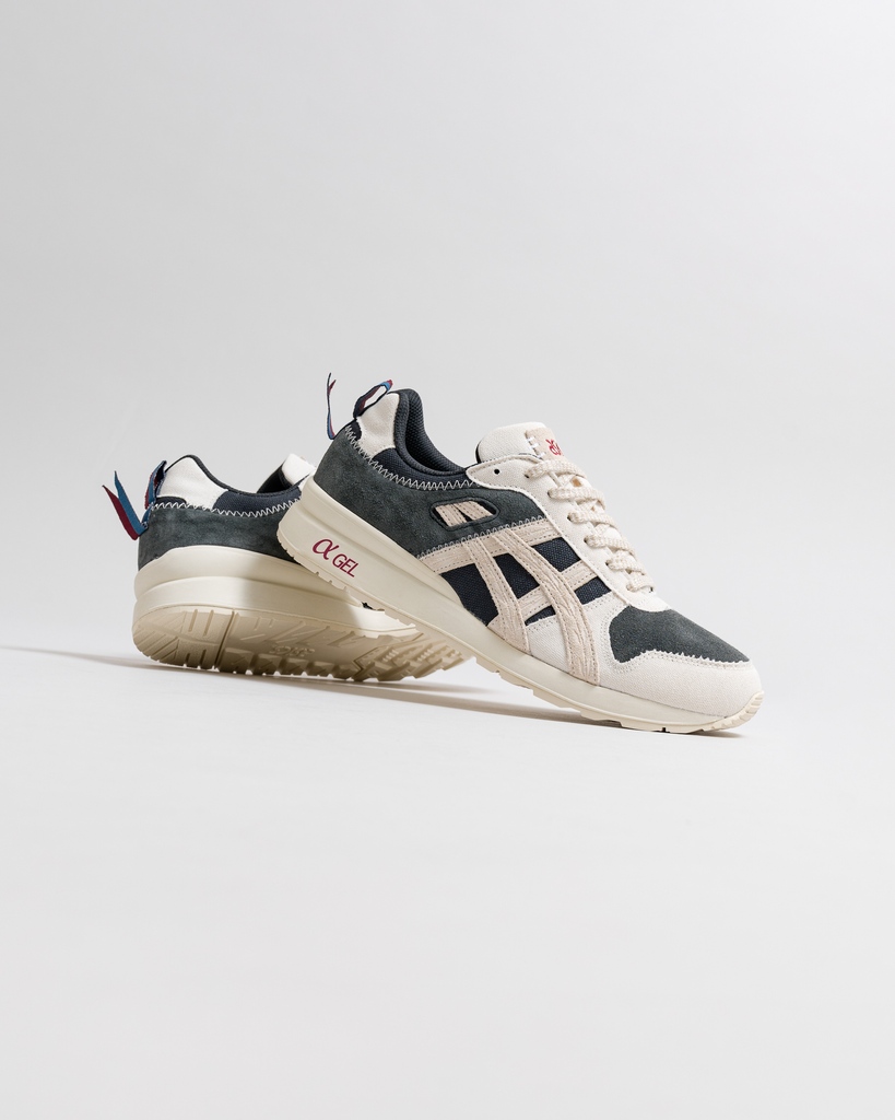 overkillshop's tweet photo. The GT-II from Asics is one of the lesser-known models from the brand. This "Monozukuri" variant is based on the casual Japanese clothing style and combines canvas with suede.

Shop Link >> https://t.co/vwYwTaVUFX

#asics #asicsgel #geltechnology #monozukuri #japan #overkillshop https://t.co/ugXUzUcGhc
