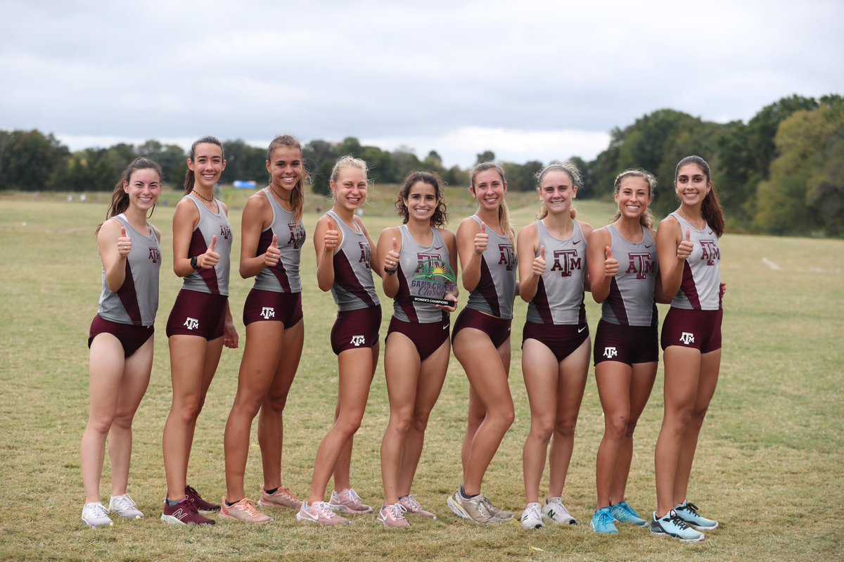 👑 Distance Divas 👑

Bringing home the hardware 🏆