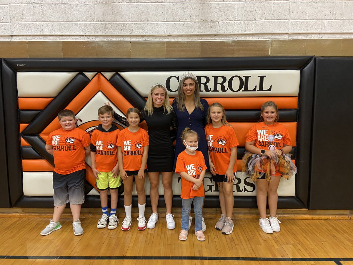 CHS Tiger Volleyball (@chstigervb) on Twitter photo Our captains (and royalty!) did an amazing job of spreading tiger spirit at all the homecoming pep rallies this morning!! 🐅 <a href="/hjorgensen03/">Hannah Jorgensen</a> <a href="/JosieAyala10/">Josie Ayala</a> Our captains (and royalty!) did an amazing job of spreading tiger spirit at all the homecoming pep rallies this morning!! 🐅 <a href="/hjorgensen03/">Hannah Jorgensen</a> <a href="/JosieAyala10/">Josie Ayala</a>