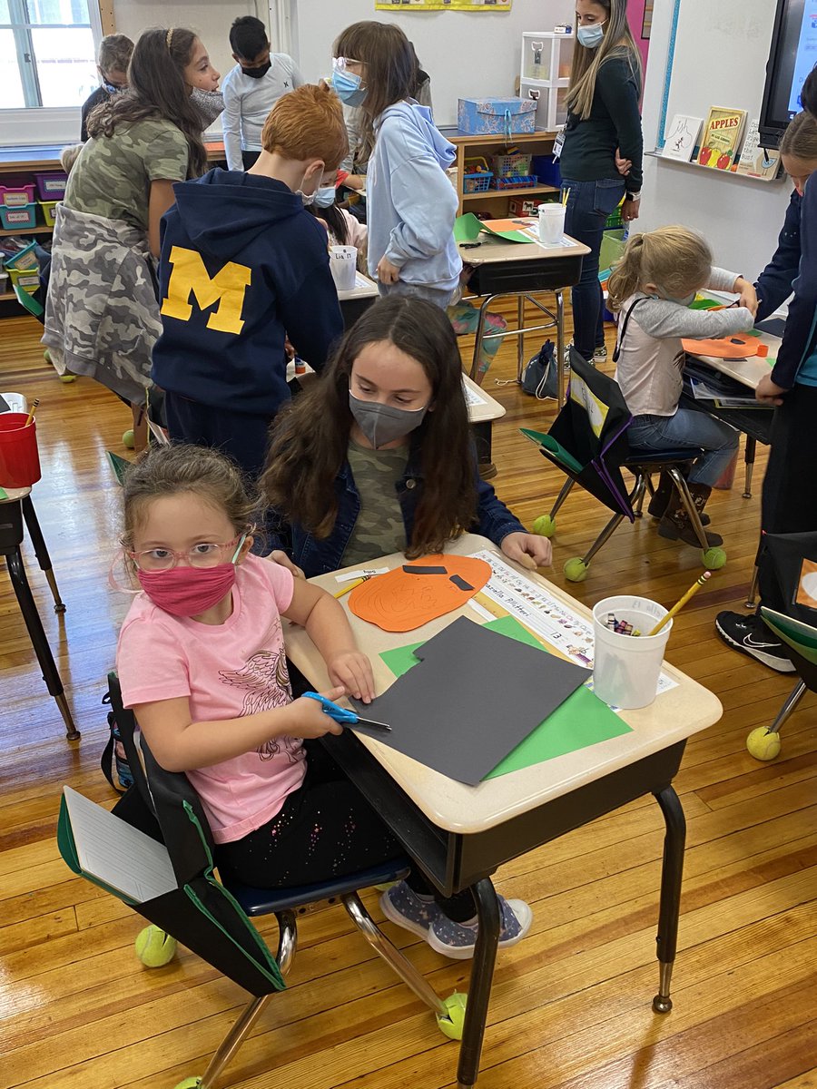 MsMeininger's tweet photo. Everyone was so excited to work together today! We helped with cutting, gluing and talking about adjectives! #sel #buddies @MsMartin813 https://t.co/L8reupmdEq