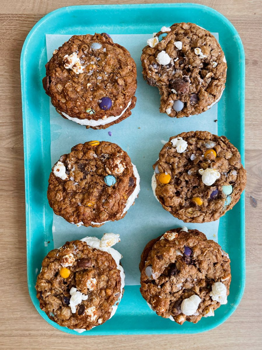 happy friday! this weekend’s GMF has patty melts, kimchi tot-chos, ranch kale chips, & oatmeal cookie sandwiches that are loaded with all of the best movie theater candy because we built a drive-in theater on the farm! see you sunday at 11am/10c on @FoodNetwork #girlmeetsfarm :)