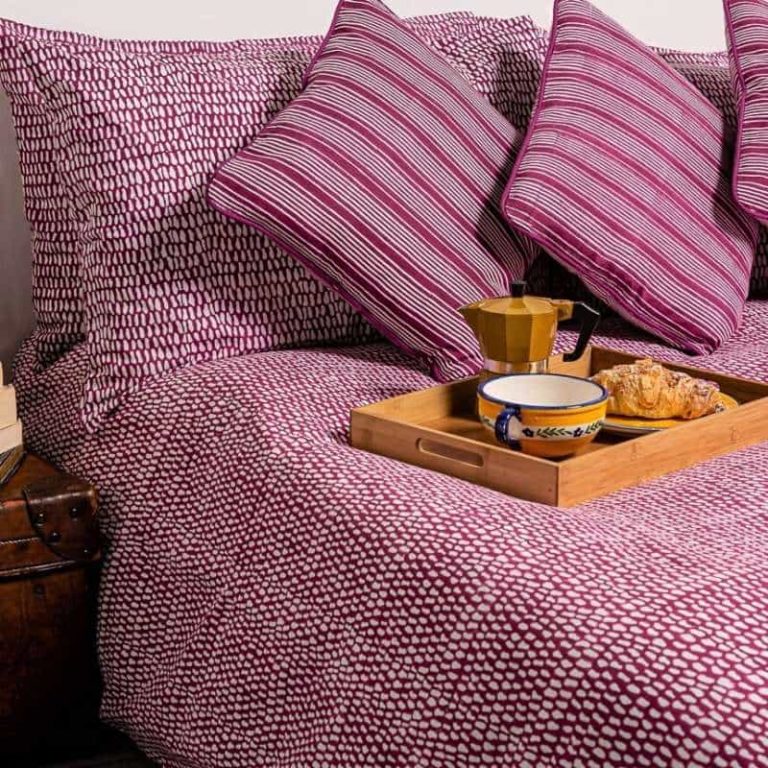 Fashion extends beyond the clothes we wear - you can enjoy 100% Indian cotton, hand block printed bedding too, all made by our wonderful artisans. Style your home, ethically. cinnamonjunction.com/product-catego…
#CinnamonJunction #SlowFashion #EthicalFashion #WhoMadeMyClothes