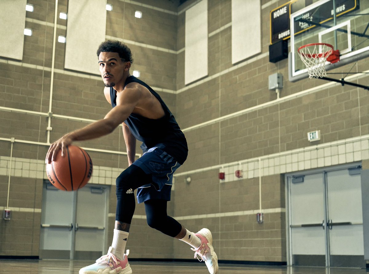 TheTraeYoung's tweet image. It’s back !!👀
After completely selling out on my birthday, the limited release of #TraeYoung1 Cotton Candy is back in stock!! Get your pair now❄️🤍
@adidasbasketball #AlwaysRemember 
#createdwithadidas 

a.did.as/TRAEYOUNG