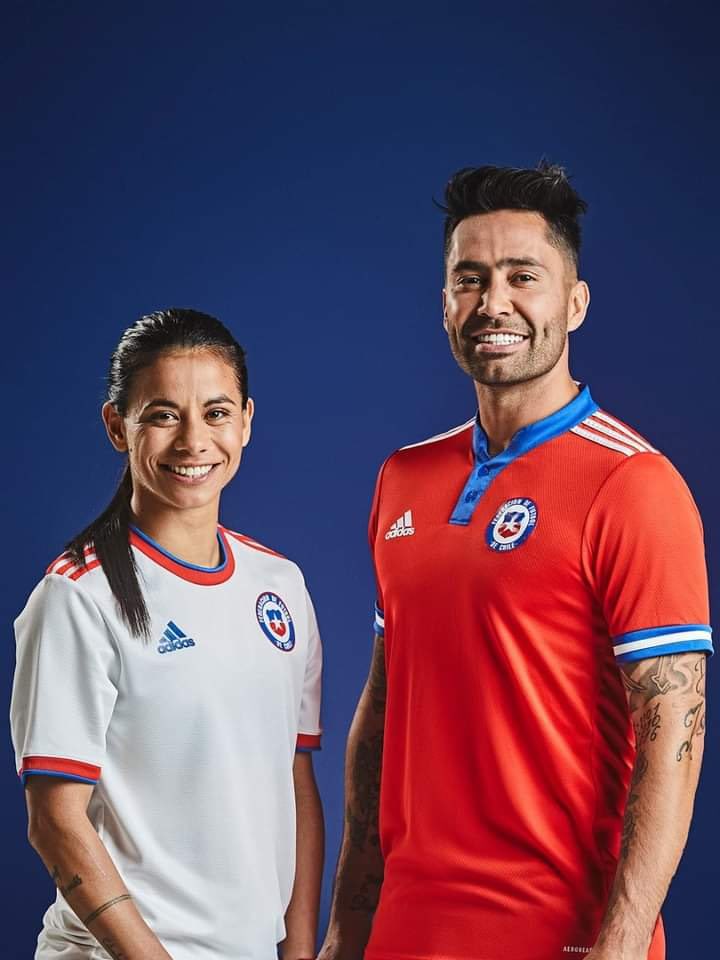 ¿Qué tal la nueva camiseta de La Roja, sobrinos? 👏🇨🇱

¡Desde ahora, Adidas vestirá a las selecciones nacionales de fútbol! 😍
#SomosLa10