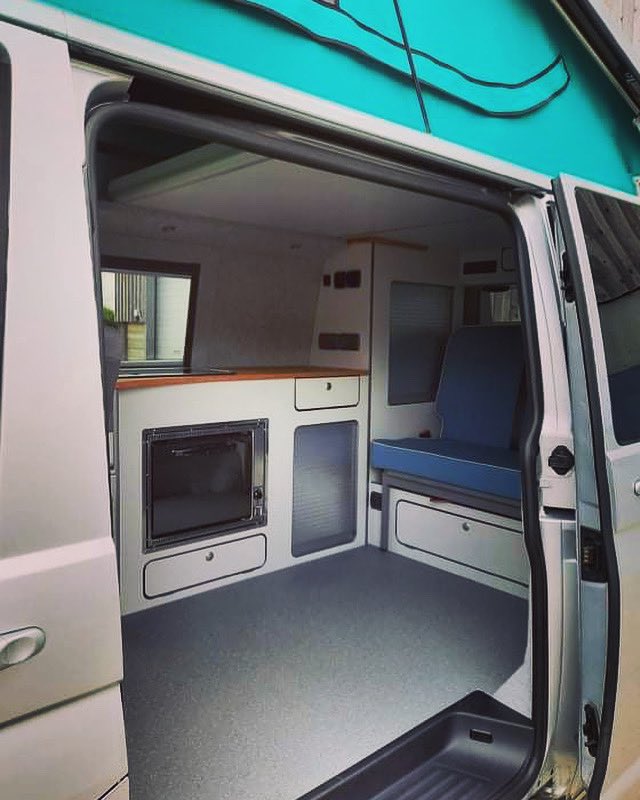 Small but perfectly formed! Everything you need in your home on wheels! 😊
#homeonwheels #vanlife #vanlifeinteriors #vanlifeuk #vanlifediaries #vanlifemovement #vanlifepoject #vansofinstagram #vanlifeexplorers #vwt6 
#vwt6camper #vwcamperconversion