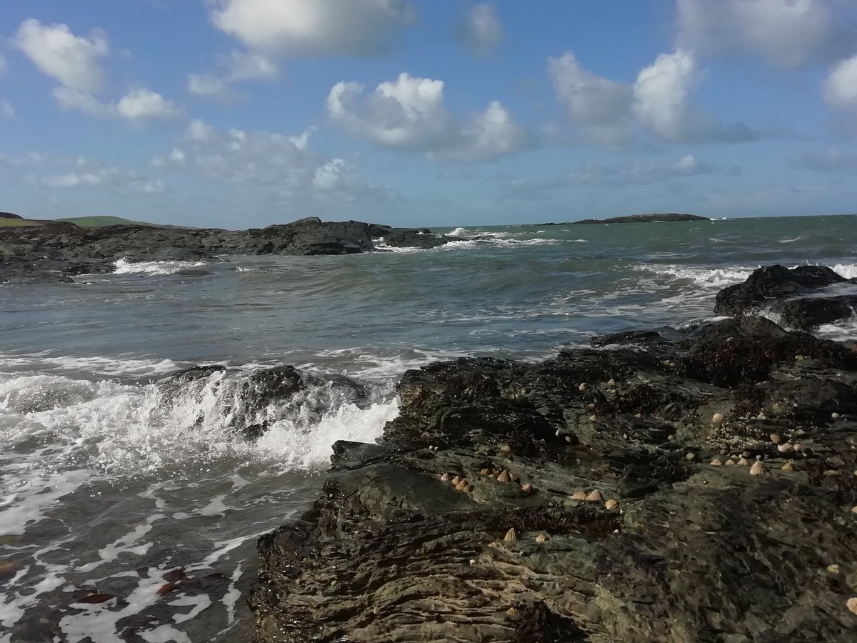 Rand26216970's tweet photo. Found my inner calm inducing place of peace is sitting on a rock watching the sea wash in. #coast #andrelax https://t.co/R94Jtgt9xx