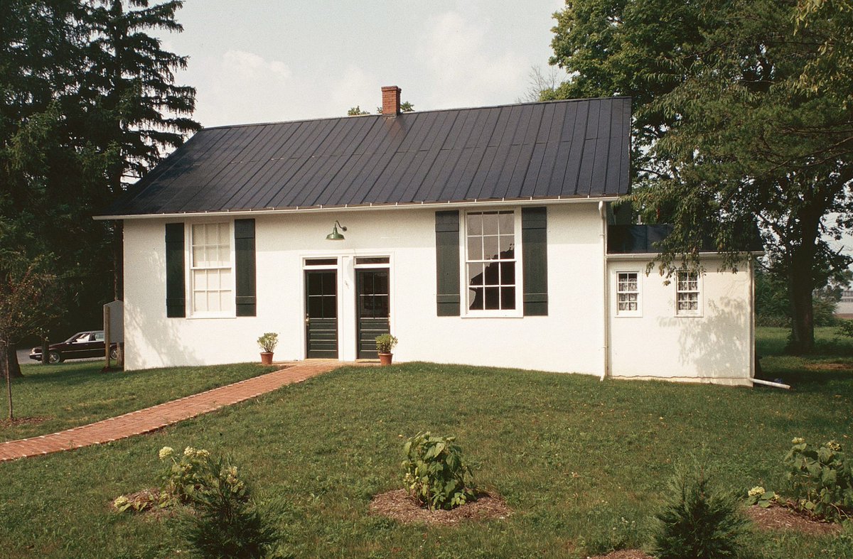 VaDHR_SHPO's tweet photo. Built in 1882 to serve the African American community of Josephine City, #ClarkeCountyVA, this two-room structure is a rare example of a Reconstruction-era schoolhouse for Black children. It was an elementary school until 1930 &amp; is now a museum and cultural center. #FridayFocus https://t.co/yCSSRTvz4w