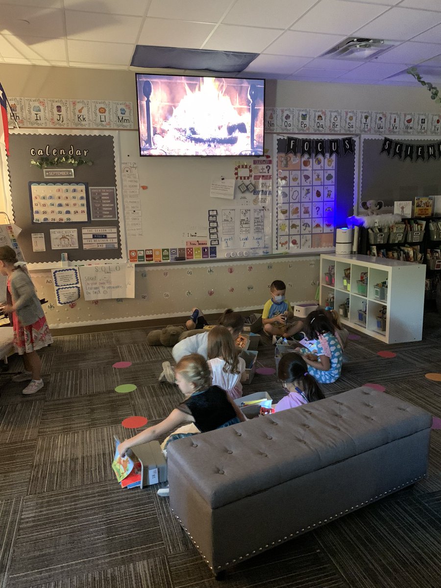 We loved celebrating our pajama day for our bulldog blitz! We got flashlights and read together!@BeckElem