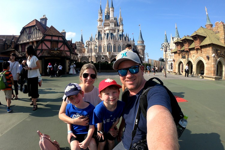 travelcanucks's tweet photo. Today we are sharing with you a contest with Walt Disney World Resort 50th Anniversary Celebration&amp;Air Canada.The contest is now! 12 winners will win a 5 night Walt Disney World vacation,  #AirCanada flights and more. Go to AirCanada's twitter page to enter #ACToTheMagic #partner https://t.co/OTl1tcilWW