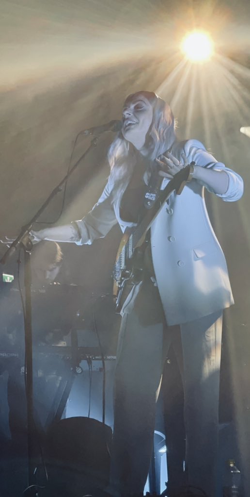 mashy220's tweet photo. @eivormusic my favorite singer I promise you I will take a professional pictures in Berlin, in this concert Sønderborghus I was not focusing it I was just looking at you 🥺 https://t.co/izzBfHWhpU