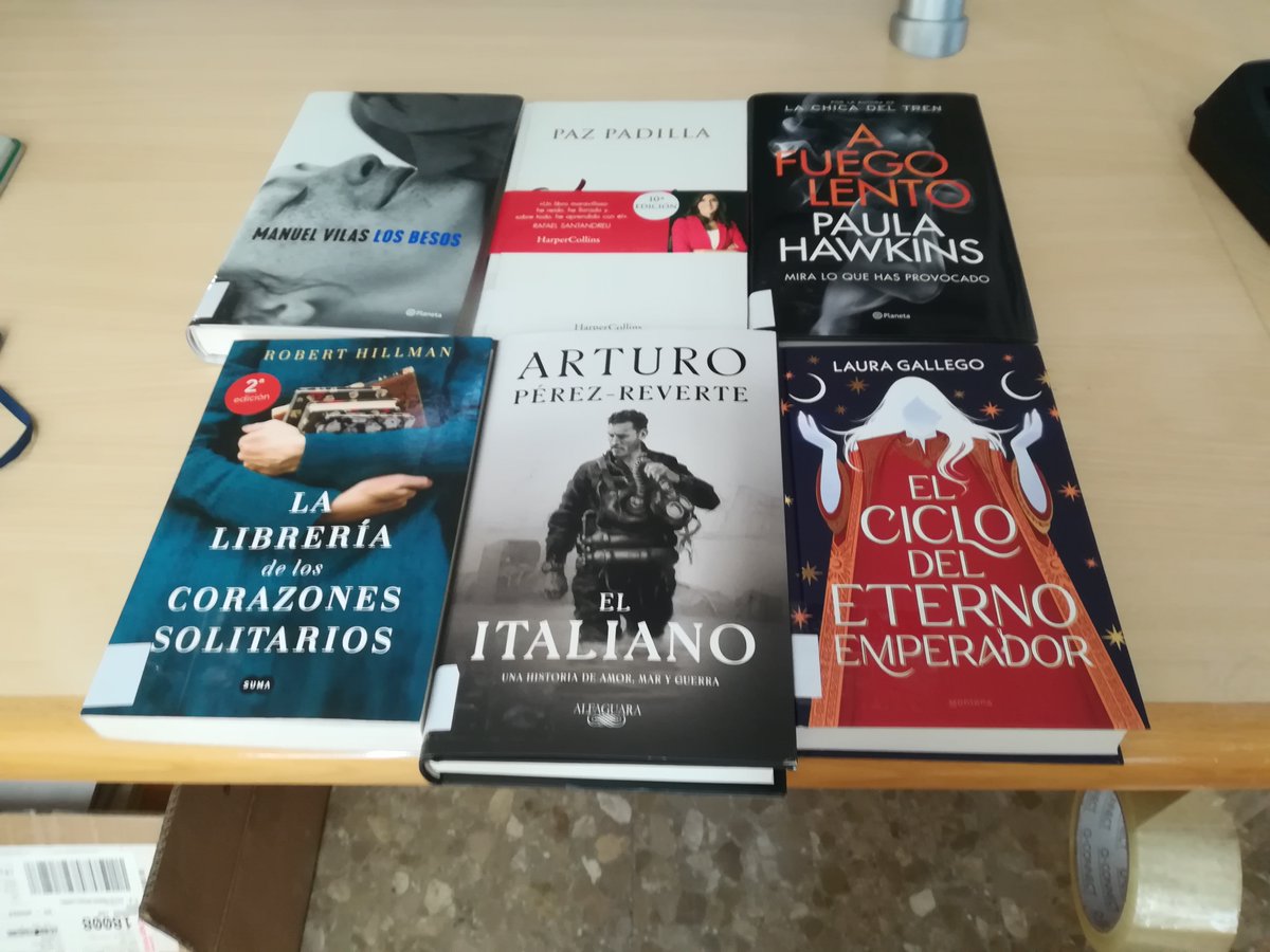 #BienvenidoOctubre , comenzamos, después de unas merecidas vacaciones con una serie de recomendaciones. Nos vemos en la #biblioteca