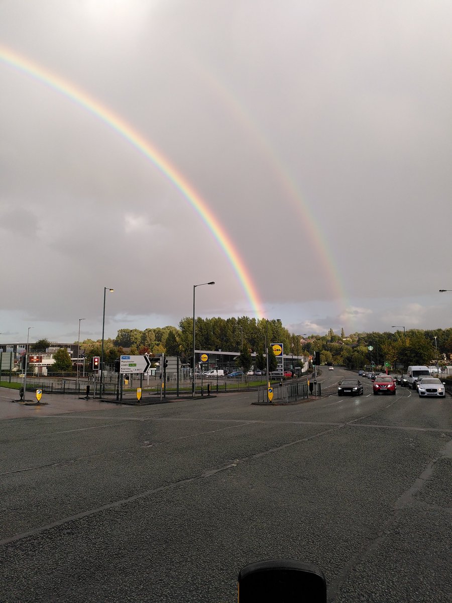 I think I know what's in the middle of <a href="/LidlGB/">@LidlGB</a> this week...