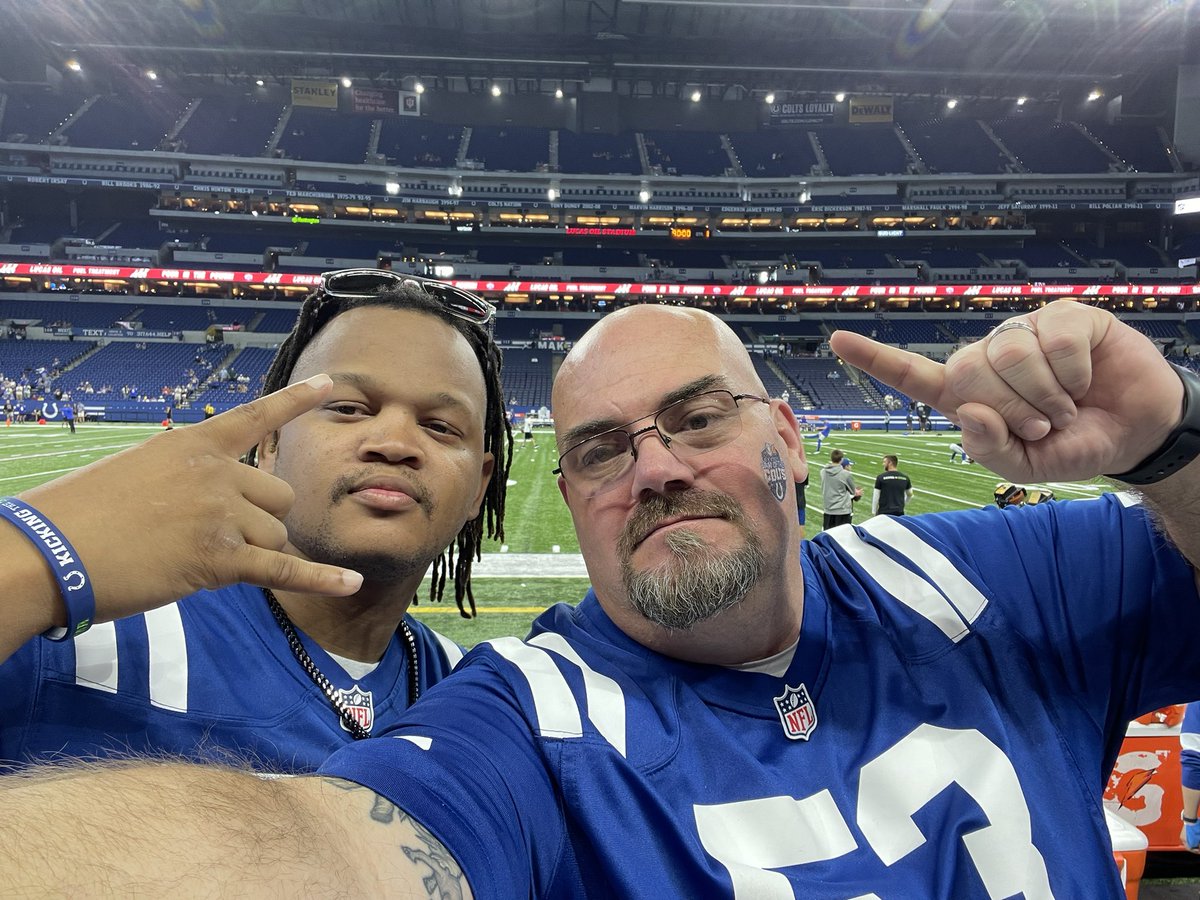 DLine_Sports's tweet photo. @ColtsEvents @Colts Let’s go baby #getthiswin https://t.co/aH13ruKZAT