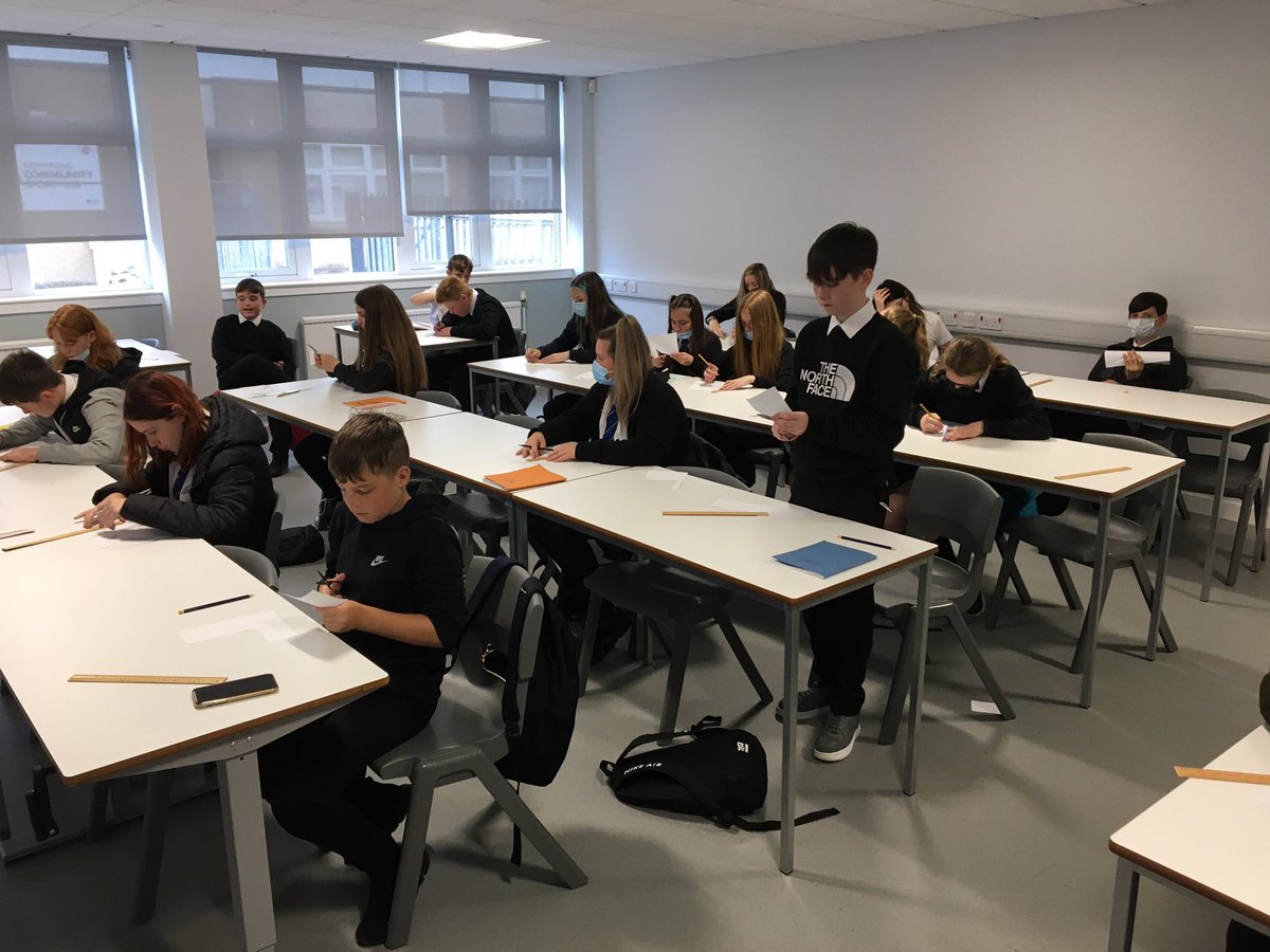 KilwAcadMaths's tweet photo. A hugely enjoyable week in the Maths department celebrating #MathsWeekScotland! Classes playing pointless today and making ‘Curves of Pursuit’ patterns! Well done everyone! 👍🏼😁 https://t.co/R5rifhkB1i
