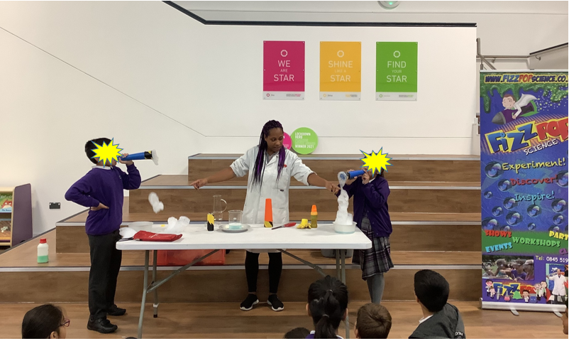 olive_bham's tweet photo. A thrilling science show delivered by @FizzPopWestMids Our pupils are very excited to start their Science after clubs delivered by #Fizzpop https://t.co/UJyYVCDMvZ