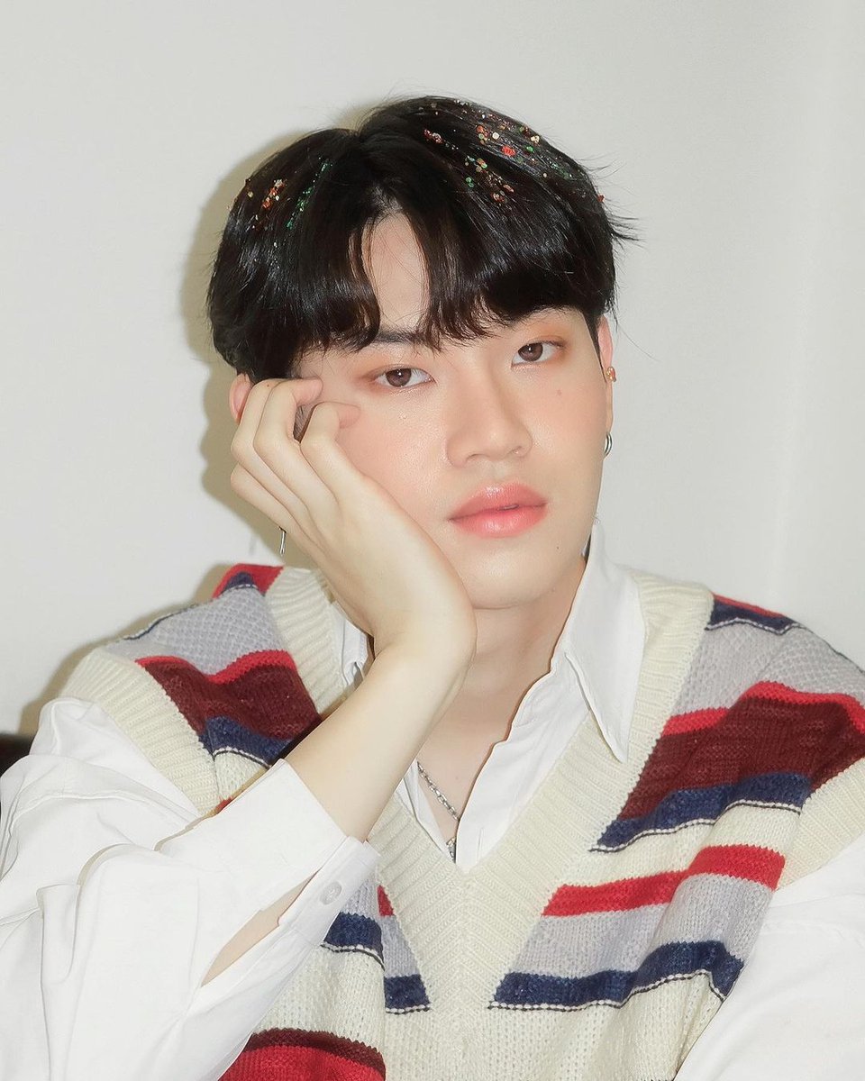 NotiBLOficial's tweet photo. 🗓01 OCTUBRE en TAILANDIA🗓
#Yinyiny_anw quien interpretó a Vee en #LoveMechanics cumple 23 años.😍😍
Latinoamérica y todos los fans de habla HISPANA le desean un Feliz Cumpleaños 🥳🎂🥳
#BL #NotiBL #YINYIN23rdHBD https://t.co/HQjWjPZPMF