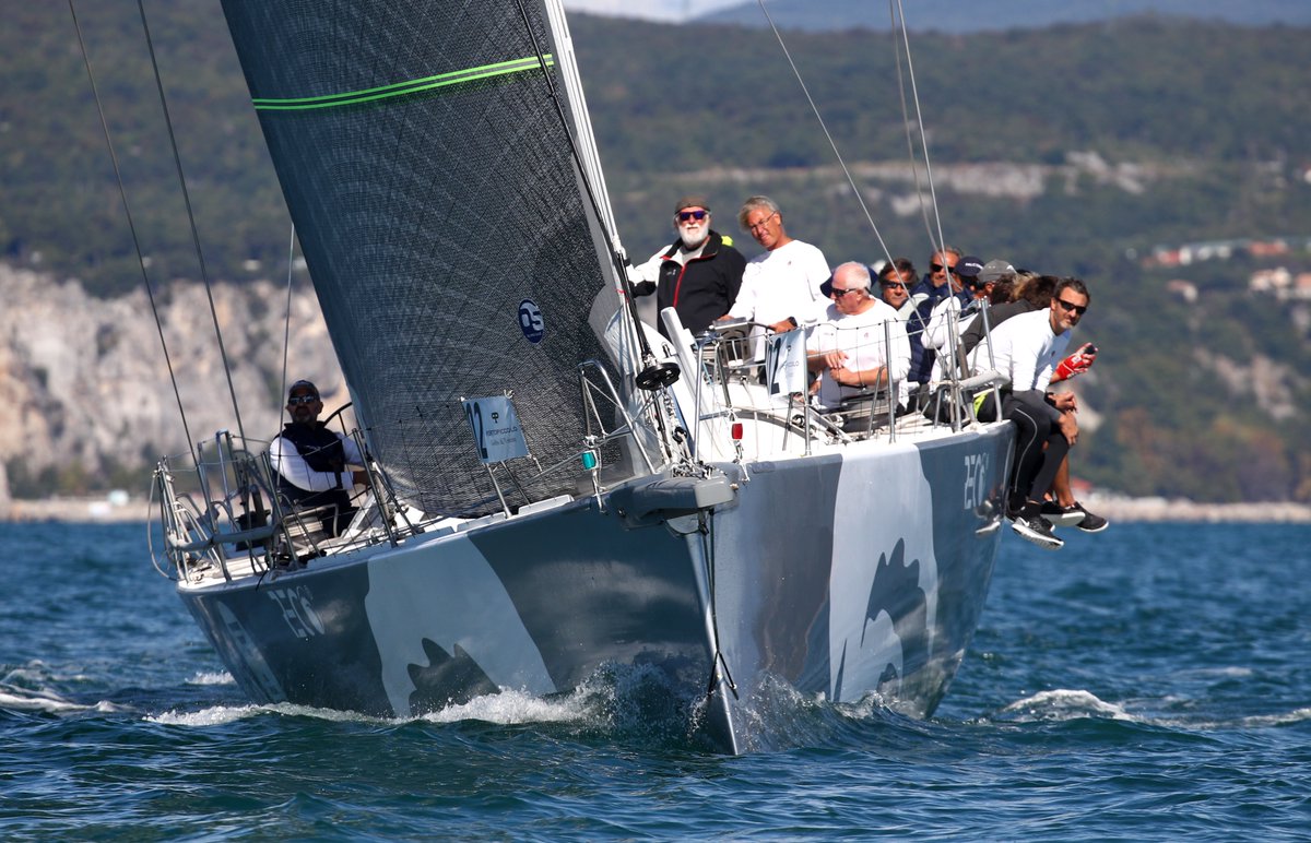 RegataBarcolana's tweet image. Primo giorno in mare per i sei Maxi della #Portopiccolo Maxi Race 2021 @Barcolana. Domani in programma una nuova prova sulle boe, mentre domenica la regata si disputa nell’abito della 50.a edizione della #Bernetti, organizzata dalla Società Nautica Pietas Julia.
#YCPP #SVBG