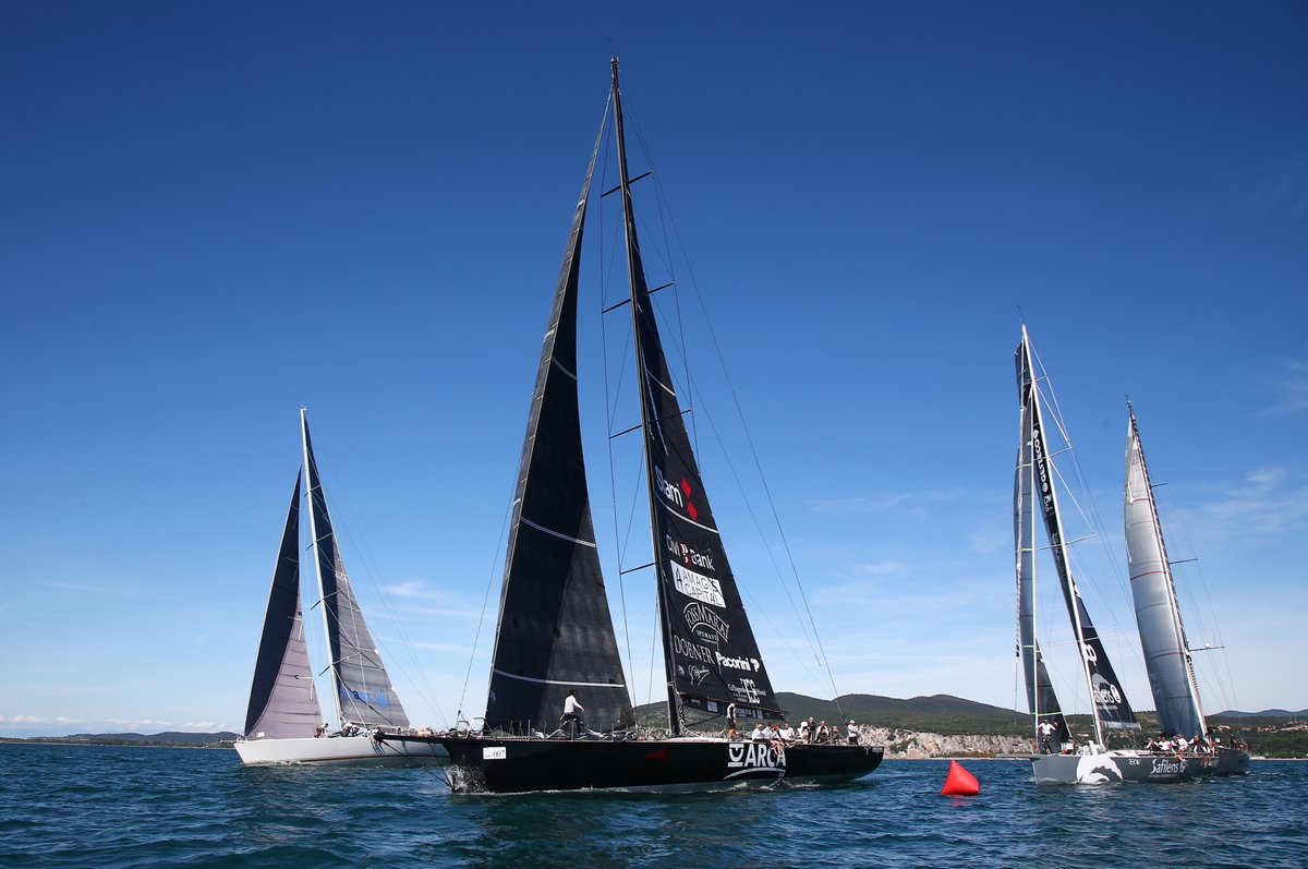 RegataBarcolana's tweet image. Primo giorno in mare per i sei Maxi della #Portopiccolo Maxi Race 2021 @Barcolana. Domani in programma una nuova prova sulle boe, mentre domenica la regata si disputa nell’abito della 50.a edizione della #Bernetti, organizzata dalla Società Nautica Pietas Julia.
#YCPP #SVBG