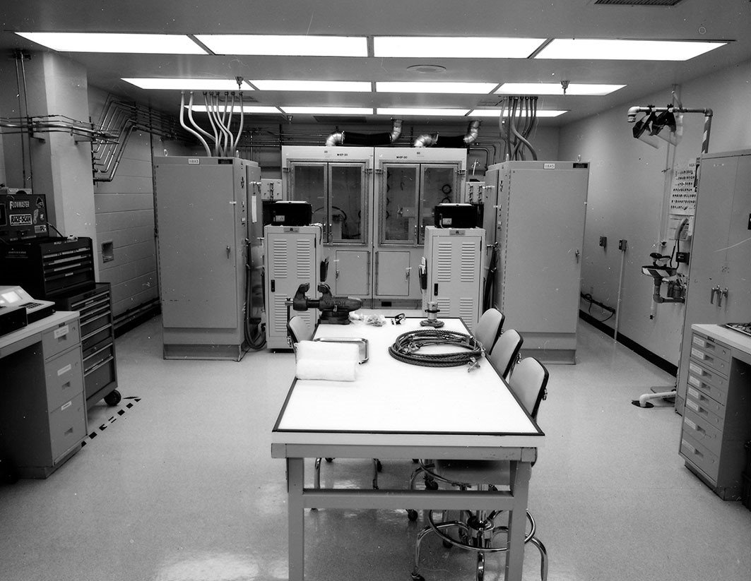 SpaceFoundation's tweet image. Happy #NationalManufacturingDay! The #spaceecosystem will thrive and grow if we continue to develop the next generation’s ability to have innovative ideas and develop new tech. What modern manufacturing careers do you see as essential to the space ecosystem? #spacetechnology