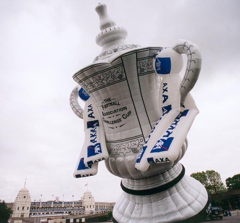 A selection of photos of Flying Pictures’ contracts from the 90s and early 2000s. Special shape balloons can be used as an impressive marketing tool but sadly less so these days! All visited Bristol except for a rare few…

More 👉 facebook.com/17525375934125… (photos David Fish)