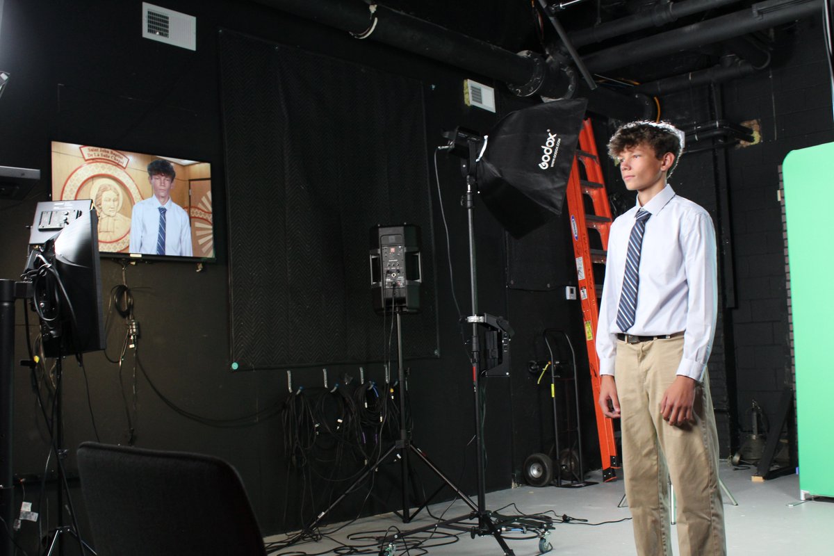 LSHS_Envision's tweet photo. Great visit with Les Fultz '00 and @valerestudios today to discuss digital content and marketing media.  We wrapped up the day with a video shoot in the studio! https://t.co/RDp6jWZfcT