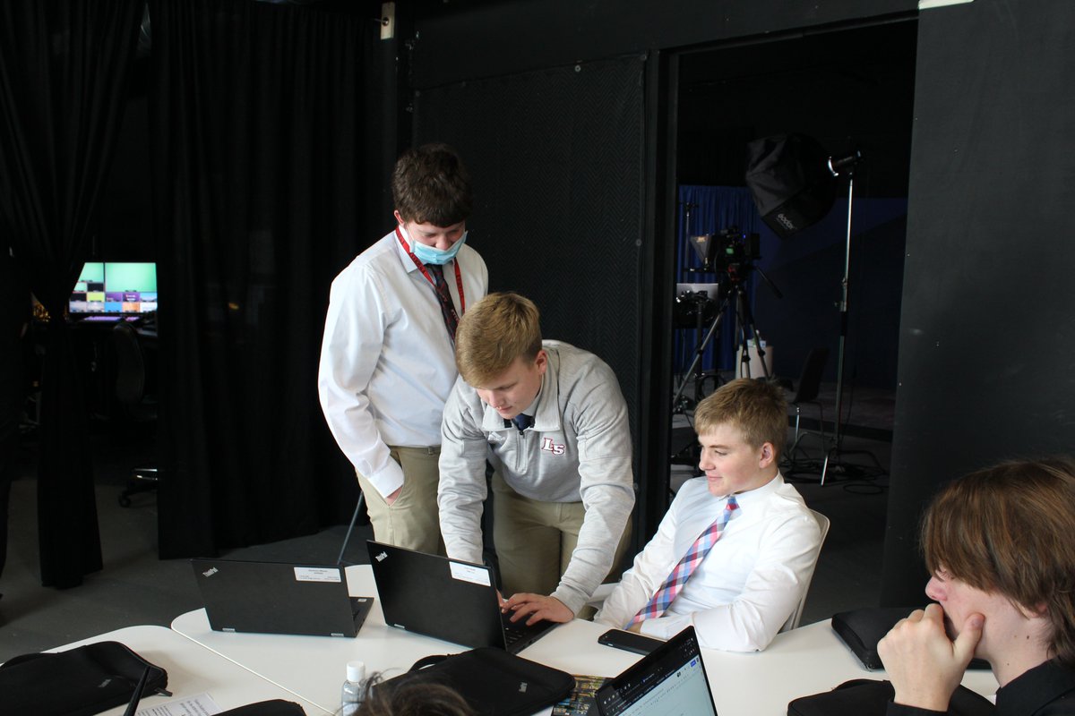 LSHS_Envision's tweet photo. Great visit with Les Fultz '00 and @valerestudios today to discuss digital content and marketing media.  We wrapped up the day with a video shoot in the studio! https://t.co/RDp6jWZfcT