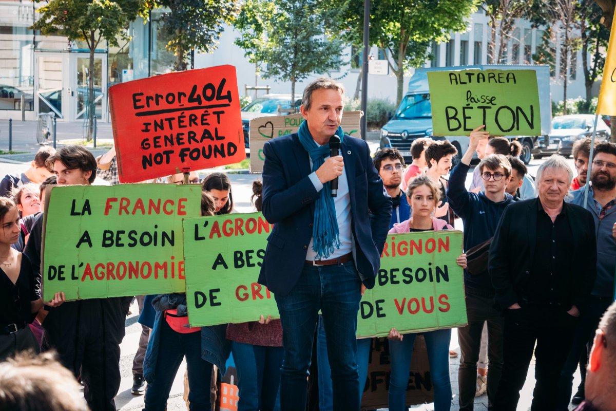 GrignonCampus's tweet photo. Un grand merci également aux nombreux élus présents à nos côtés pour contester la décision de l'Etat et dire NON à ALTEREA à #Grignon
Nous restons mobilisés, Grignon ne sera pas démantelé ✊
#SauvonsGrignon #StopAltarea #GrignonManifestation
#CongedionsCogedim
📷 David L. https://t.co/6K7GxHtZXK