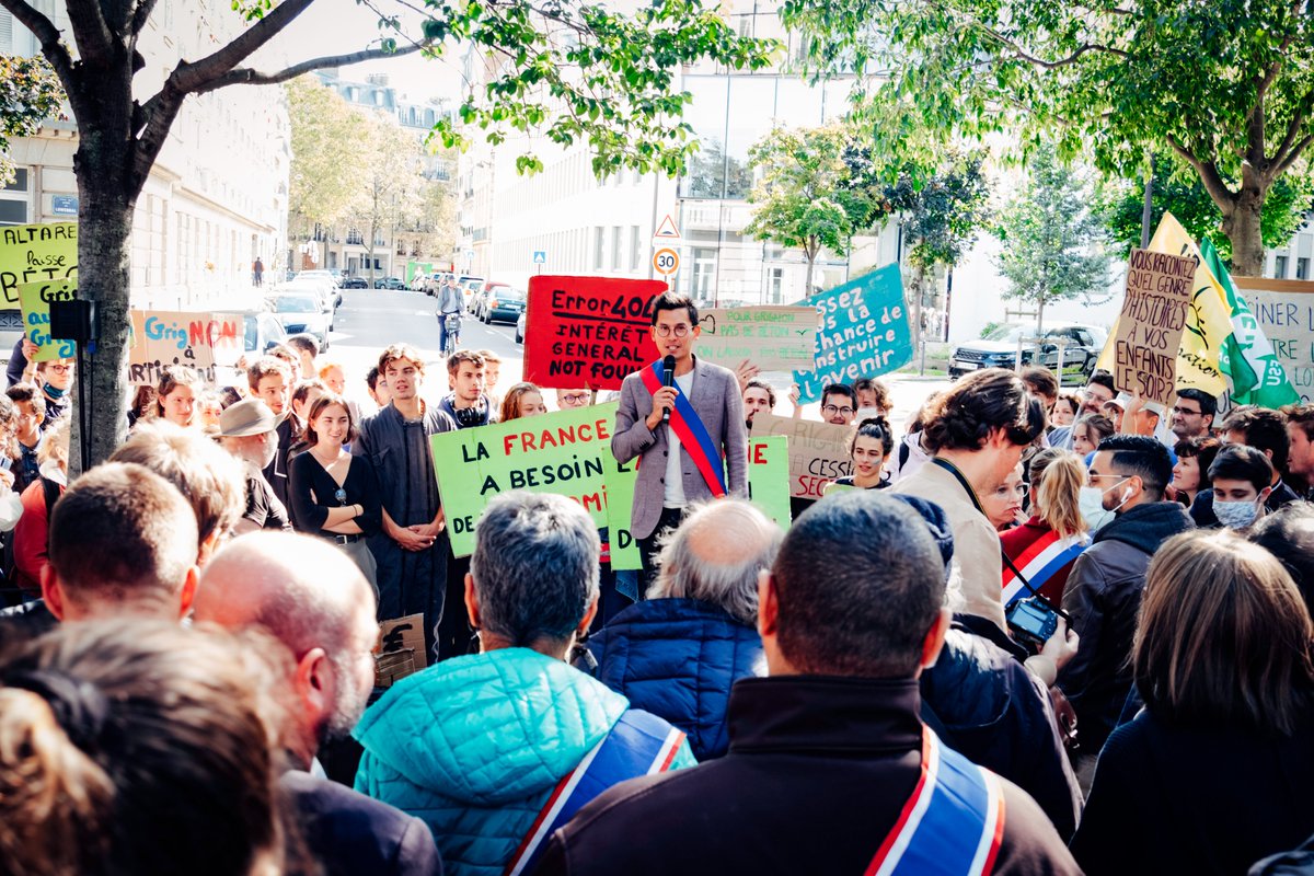 GrignonCampus's tweet photo. Un grand merci également aux nombreux élus présents à nos côtés pour contester la décision de l'Etat et dire NON à ALTEREA à #Grignon
Nous restons mobilisés, Grignon ne sera pas démantelé ✊
#SauvonsGrignon #StopAltarea #GrignonManifestation
#CongedionsCogedim
📷 David L. https://t.co/6K7GxHtZXK