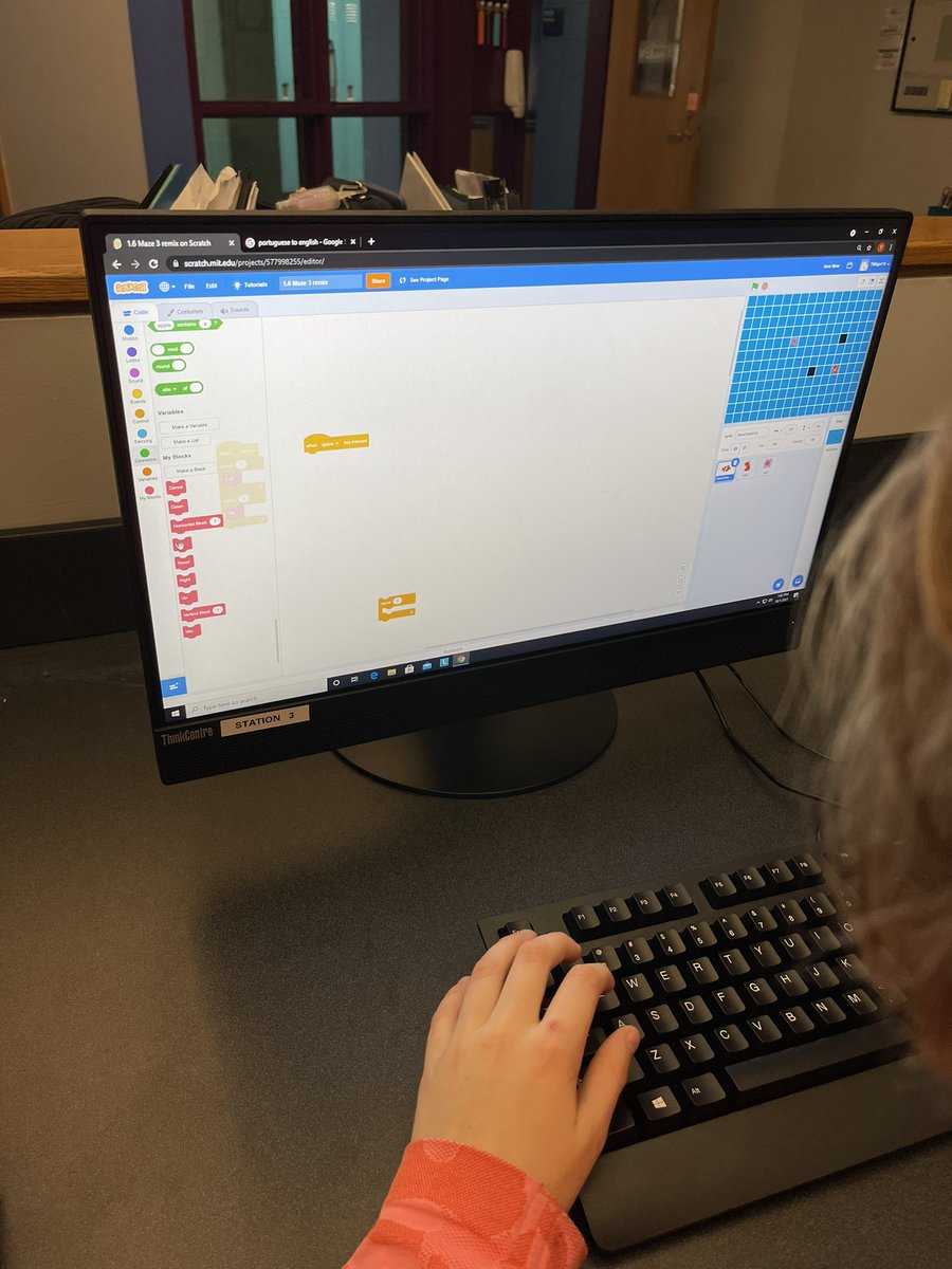 MrsBell219's tweet photo. A-MAZE-ing Scratchers in here! @AmazonEdu #amazonfutureengineer https://t.co/cSTj3lQLuG
