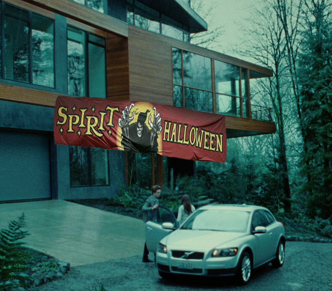 netflix's tweet photo. Well, it's officially October in Forks https://t.co/oqiX7qe30R