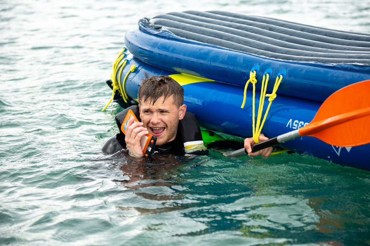 garethfmorrison's tweet photo. On the coast if you are in an 🆘 or see someone else in trouble, 📱999 or 112 &amp; ask for the coastguard. 

To be in with a chance of winning a waterproof phone pouch , enter here: https://t.co/W8OsSCc4ze

#RespectTheWater https://t.co/gaIHcMzVgP