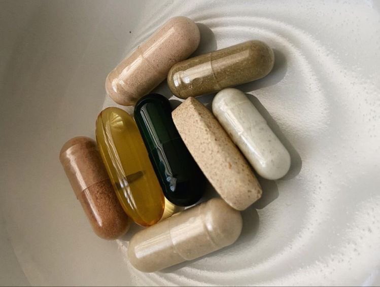 hauteblood's tweet image. self improvement tips:

• daily gratitude.
• good quality sleep. 
• eat a nourishing, balanced diet. 
• practice mindfulness. 
• go on daily hot girl walks. 
• journal your thoughts+emotions.
• hydrate, hydrate, hydrate!!!
• do positive affirmations daily.