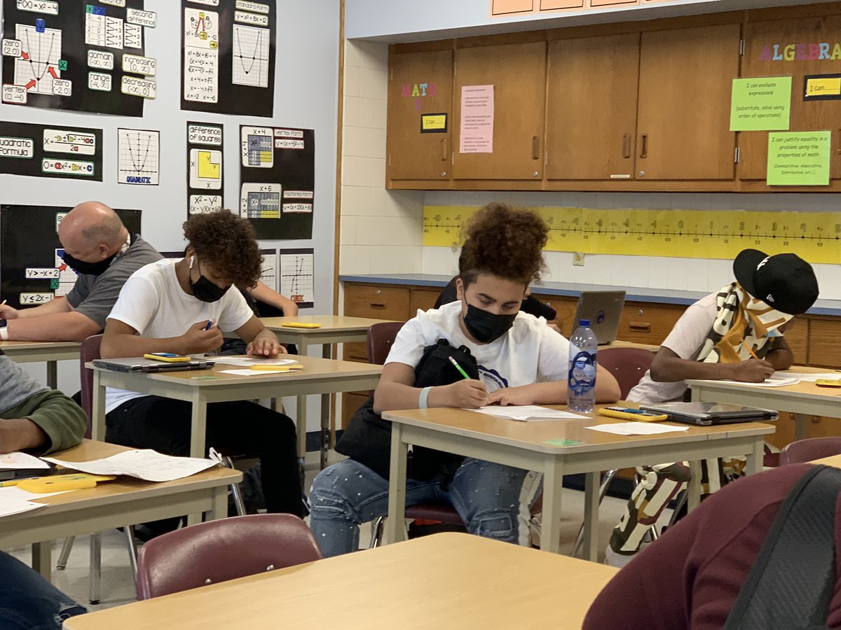 MsRockow's tweet photo. This makes my day when I see these guys working super hard. Great way to end a week! #teachmehowtosolveit #fantasticfriday #solvingequations #igotit! @greecearcadiams https://t.co/Ca81Dmifgc