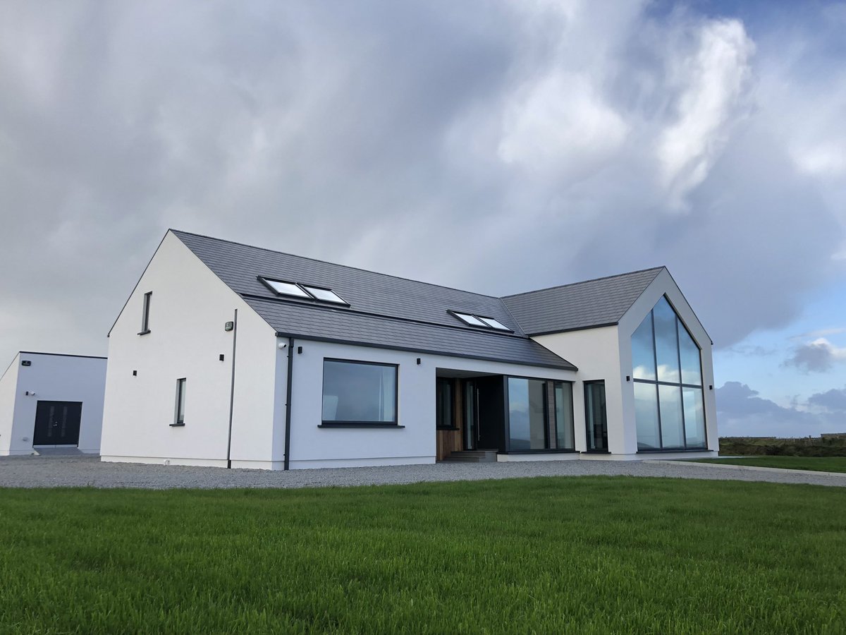PMcIBuildServ's tweet image. Handover Friday - finally, no thanks to #COVID19 Well done to the main contractor 👌 @sdsengineers @IdealcombiDK #architecture #design #engineering #projectmanagement #WildAtlanticWay