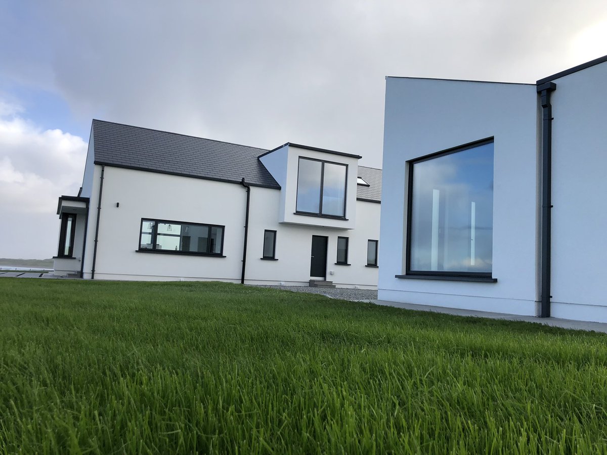 PMcIBuildServ's tweet image. Handover Friday - finally, no thanks to #COVID19 Well done to the main contractor 👌 @sdsengineers @IdealcombiDK #architecture #design #engineering #projectmanagement #WildAtlanticWay