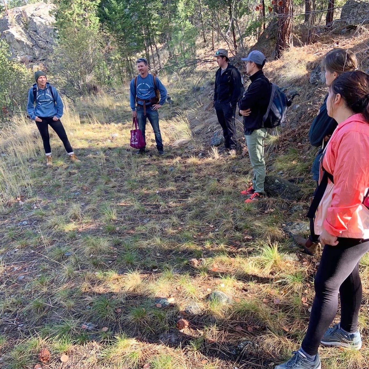 AIAO_SD22's tweet photo. Rob and Caitlin led a pro-d session on Outdoor Education through Story and Reflection. They shared how story and reflection are used at AIAO to connect students with nature and how story can come from the individual, a group, or nature itself. 🌱
@SD22Vernon @FultonSecondary https://t.co/5la4139Mjk