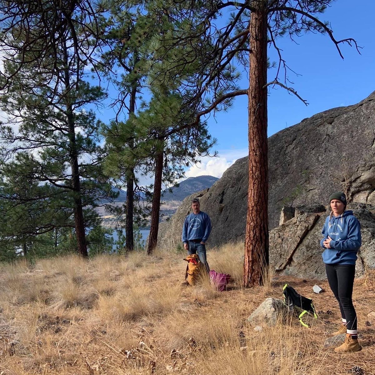 AIAO_SD22's tweet photo. Rob and Caitlin led a pro-d session on Outdoor Education through Story and Reflection. They shared how story and reflection are used at AIAO to connect students with nature and how story can come from the individual, a group, or nature itself. 🌱
@SD22Vernon @FultonSecondary https://t.co/5la4139Mjk