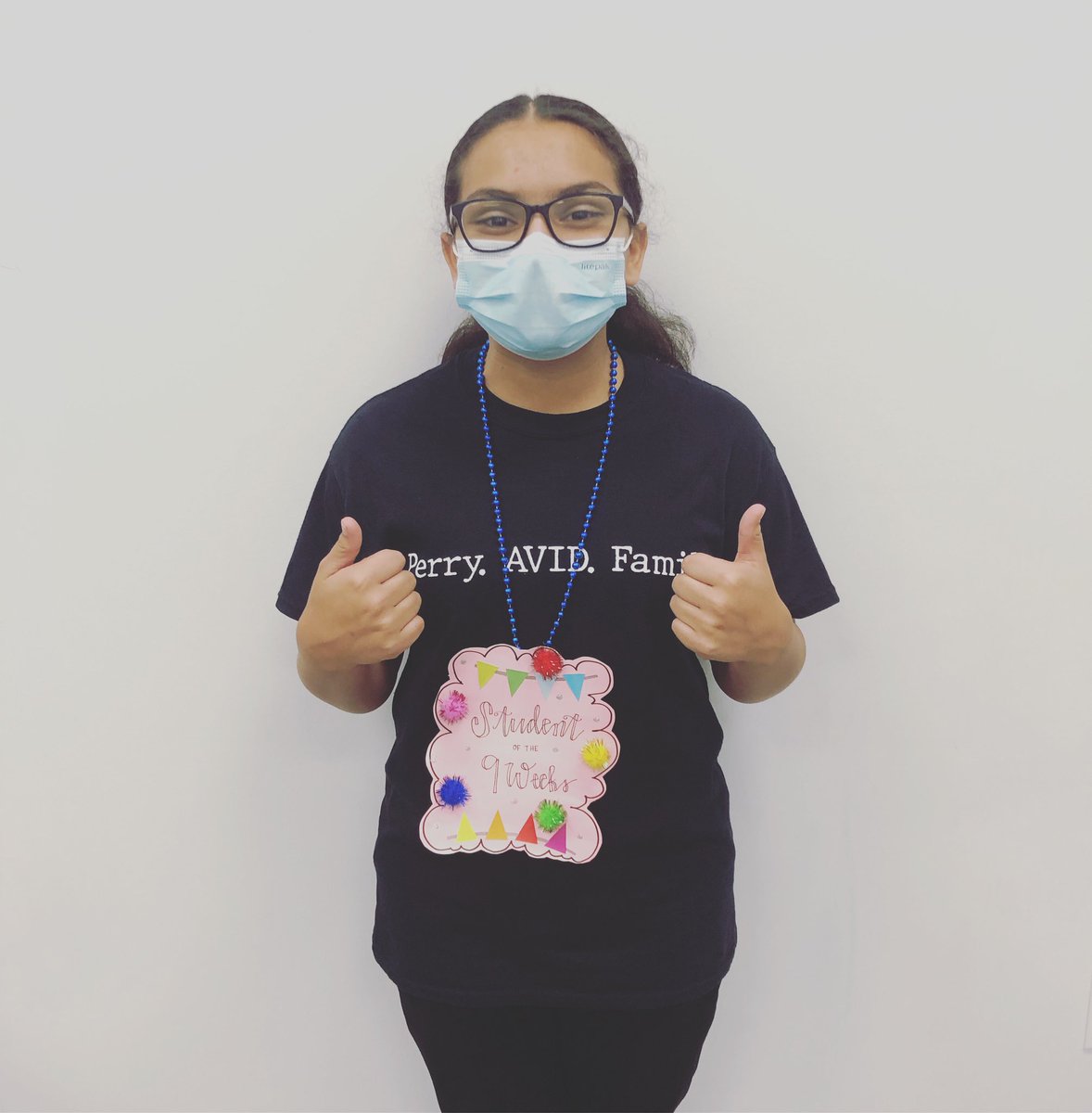 dwp_choirs's tweet image. So proud of our Emma! She was chosen as one of the students of the 9 weeks for Perry! We love seeing our Eagle Singers SOAR academically and all over campus! Keep up the good work! #dwpchoir #youbelonghere #WatchUsSoar #academicexcellence @MrsCisnerosCFB @DeWitt_Perry