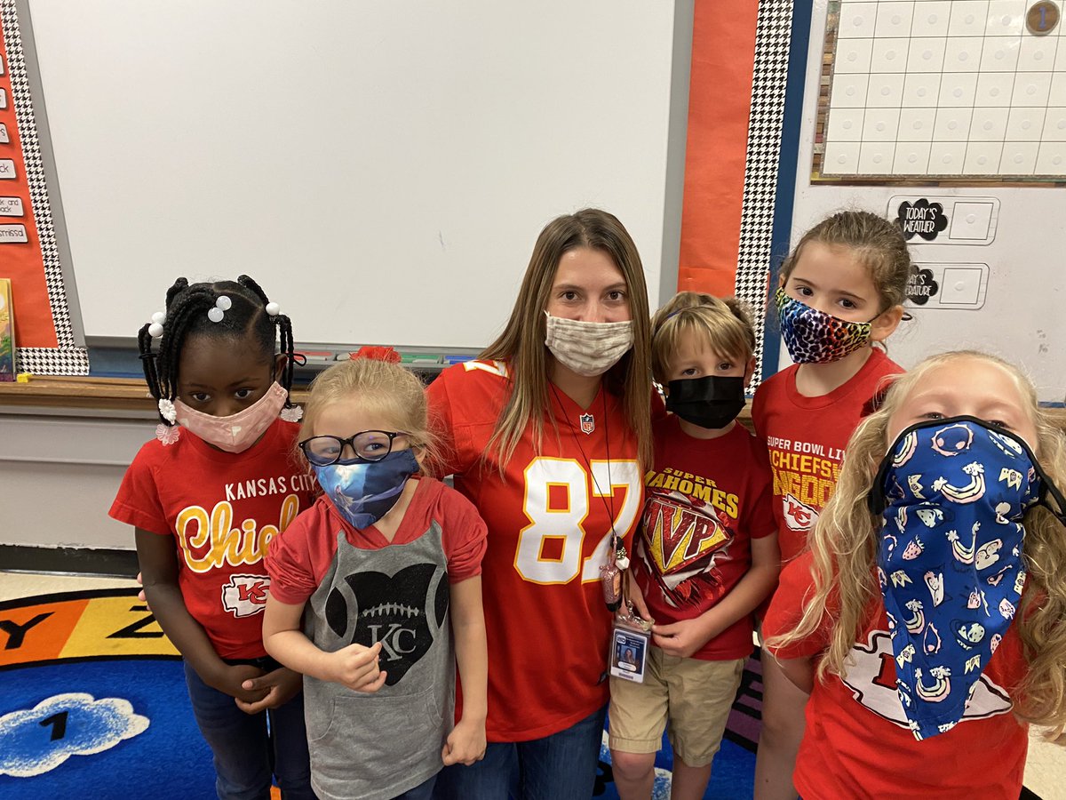 Falisha Jones tweet media