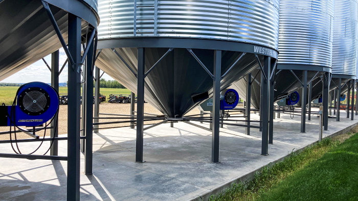 Being able to control the temperature in stored grain is gcritical. Are you protected? Find out how <a href="/AgGrowthIntl/">AGI</a>'s Grain Guard can help, here: ow.ly/v6Hy50Gh8MY #sponsored