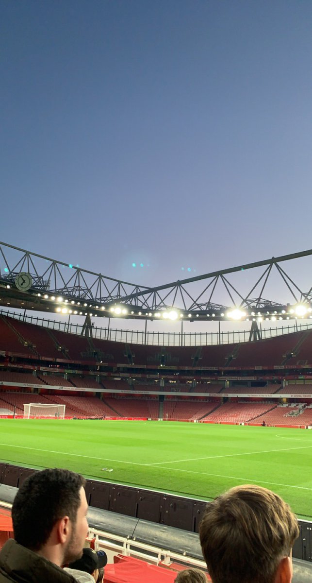 sam_mayer1's tweet photo. Matchday #AFCBHA @ArtdeRoche @kayakaynak97 https://t.co/HZtNUlS5Hl