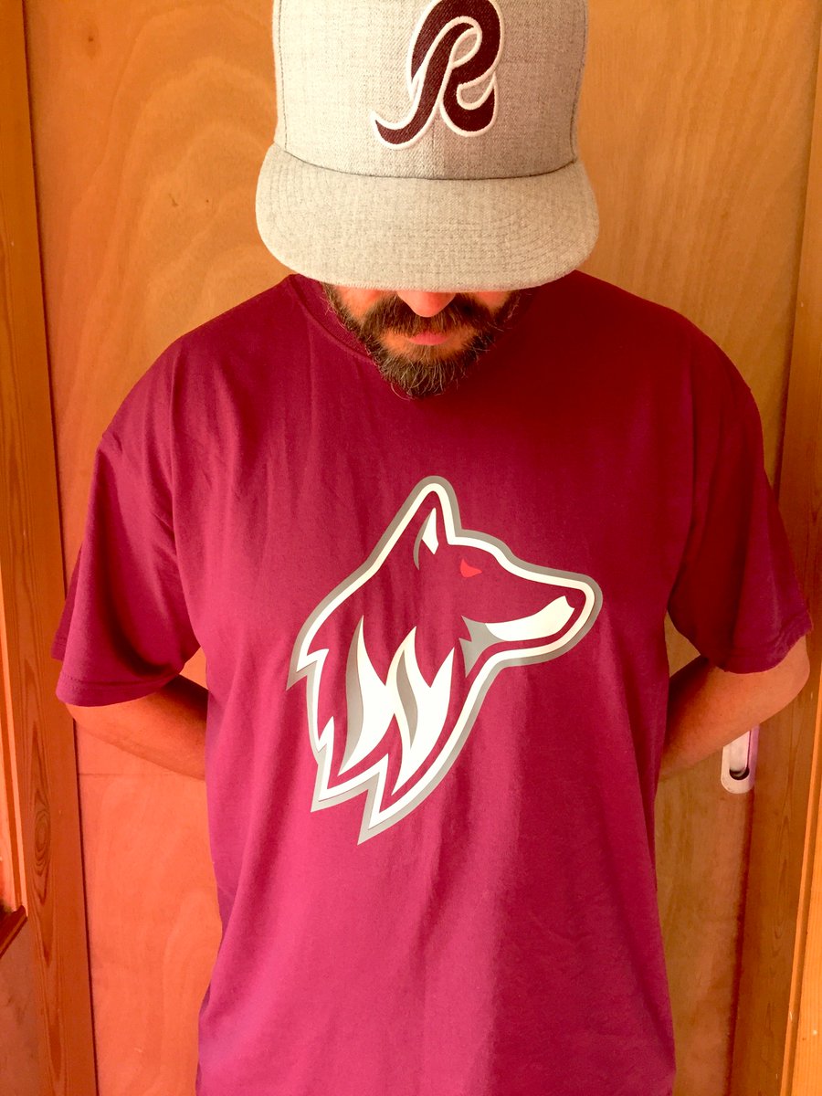faxion8's tweet photo. @WashingtonNFL @Vistaprint #Redwolves #wolvesofwashington #wolves #httr https://t.co/NuAna5mENF