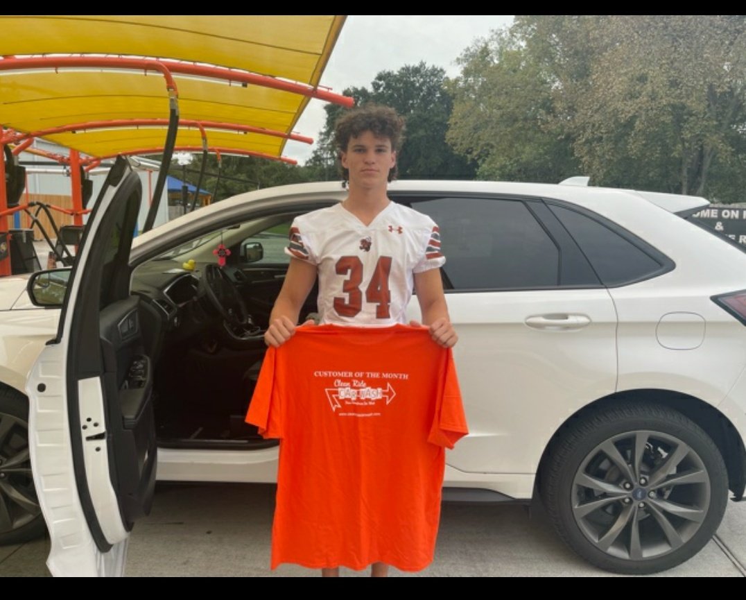 alvin_jacketfb's tweet photo. @ColeErndt was chosen as the Clean Ride Carwash in Alvin customer of the month‼️ #JPND #DATE https://t.co/BQm0I8dmPk