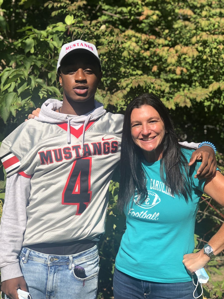 Denise Lewis tweet media