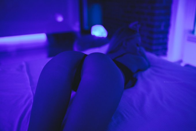 N E O N 🔞 RT if u want more😏 https://t.co/rHb7fysMg9<a href="/tag/%D0%BD%D0%BE%D0%B2%D1%8B%D0%B9%D0%B0%D0%B2%D0%B0%D1%82%D0%B0%D1%80"class="tags"><span>#новыйаватар</span></a>