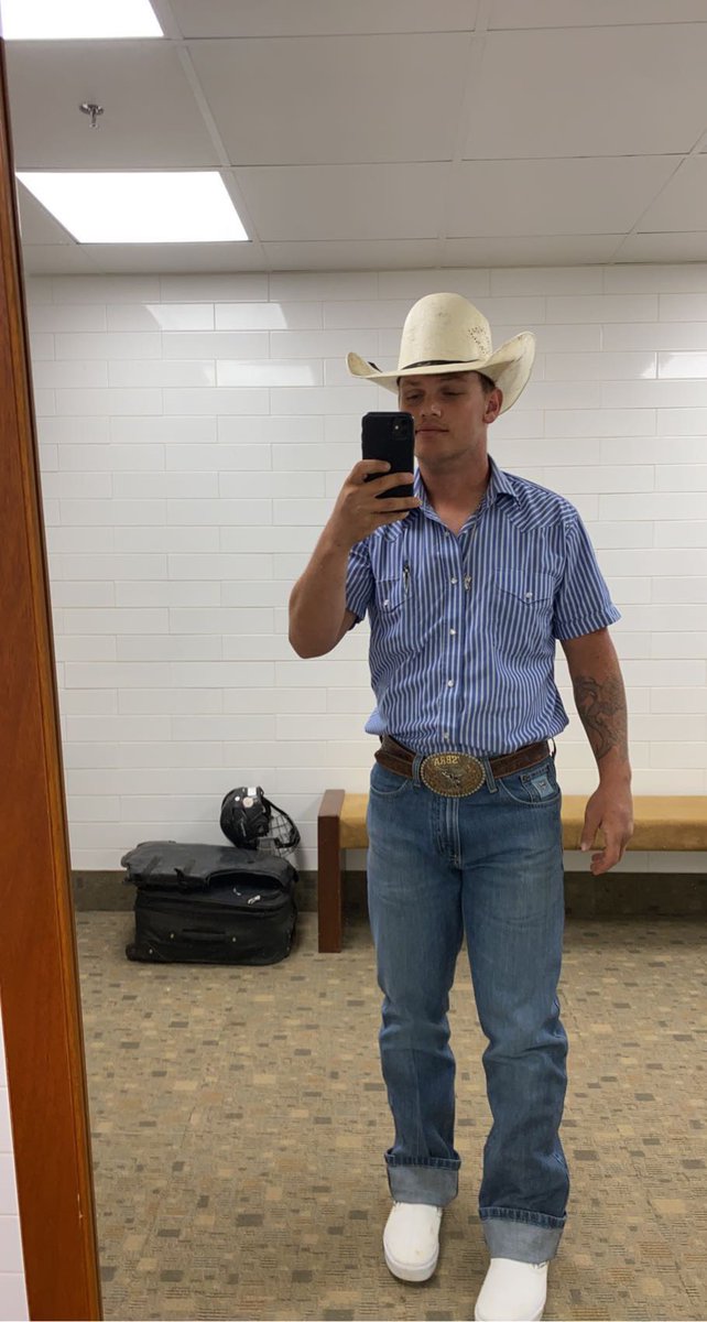 colton_strode6's tweet photo. It’s a fit😏 https://t.co/FzIMjY2Plr