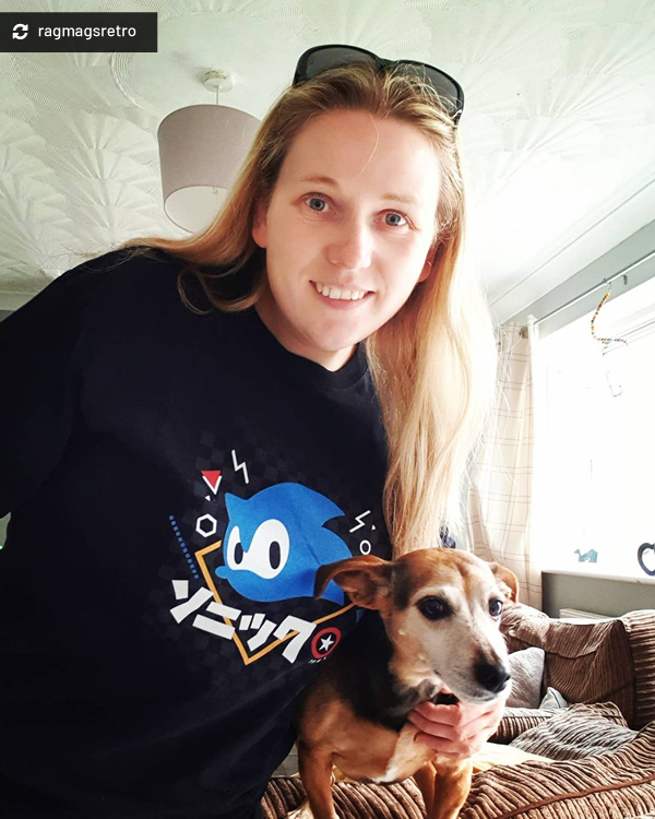teechudesigns's tweet photo. Can't beat a little bit of Sonic on a Sunday! Love this snap of @RagMagsRetro in our Sonic tee and a little fluffy companion!

Tee: https://t.co/3oSBcUhkYx https://t.co/y884nAcvkE