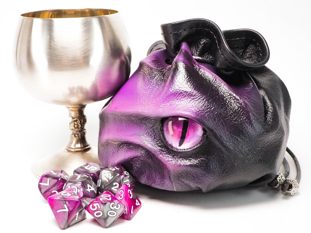 Just a few of my latest Dragon Dice bags!
EmBraceleather.etsy.com
#dragons #DnD #handmadegifts #MythArt #dnd5e  #fantasy #CriticalRole #Creative #creaturedesign #handpainted #uniquegifts